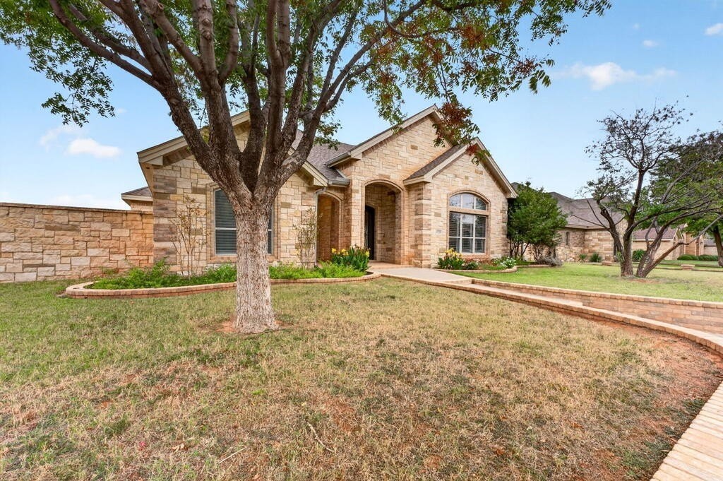 4120 Timberglen Cir - Photo 2 of 50