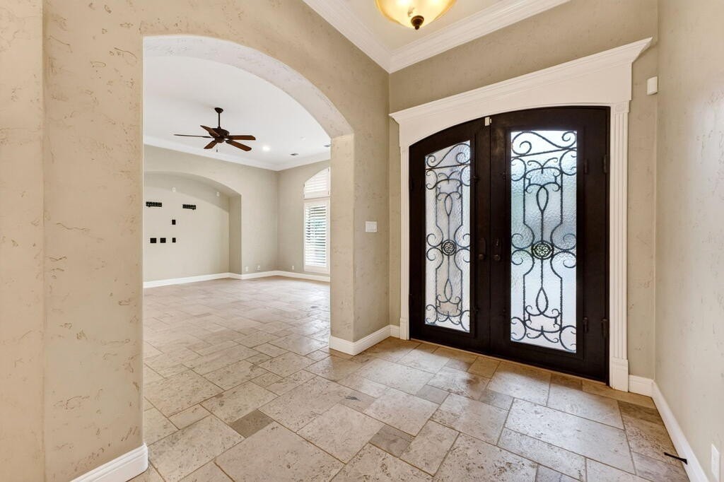 4120 Timberglen Cir - Photo 4 of 50