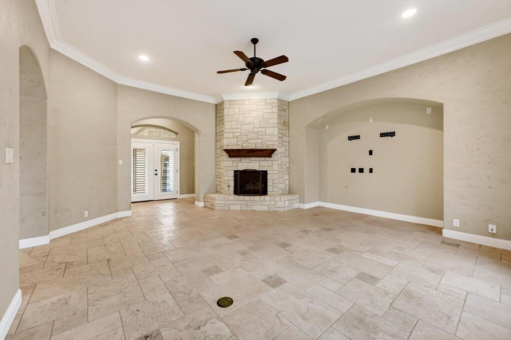 4120 Timberglen Cir - Photo 7 of 50