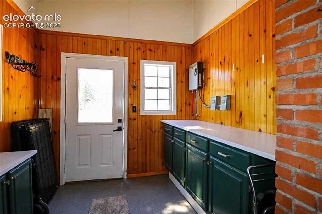 731 Midland Ct - Photo 2 of 23