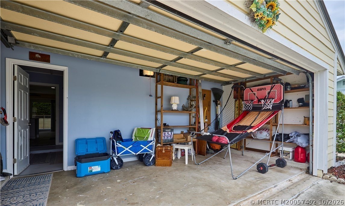 2485 Ne 16th Ct - Photo 3 of 27