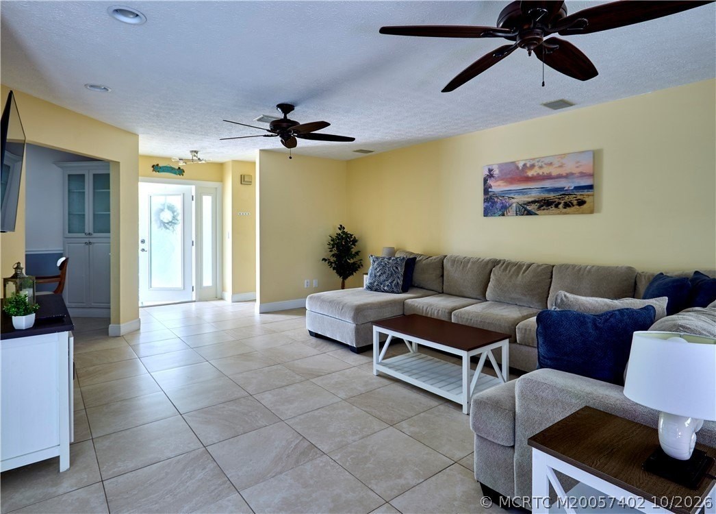 2485 Ne 16th Ct - Photo 6 of 27