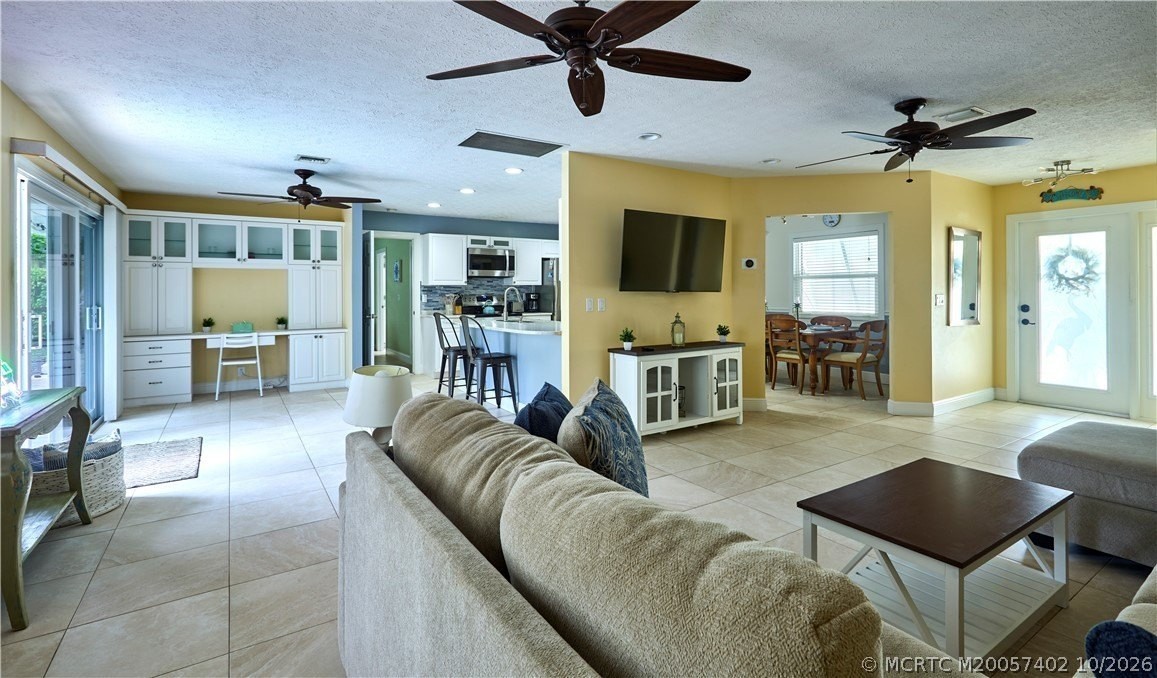 2485 Ne 16th Ct - Photo 7 of 27