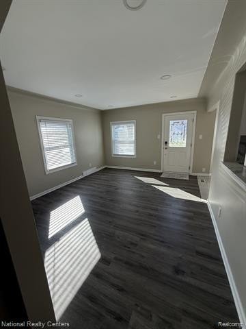 2036 N Elizabeth St - Photo 6 of 15