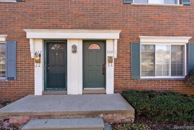 434 Miller Ave - Photo 2 of 41