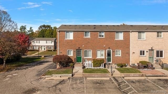 434 Miller Ave - Photo 7 of 41