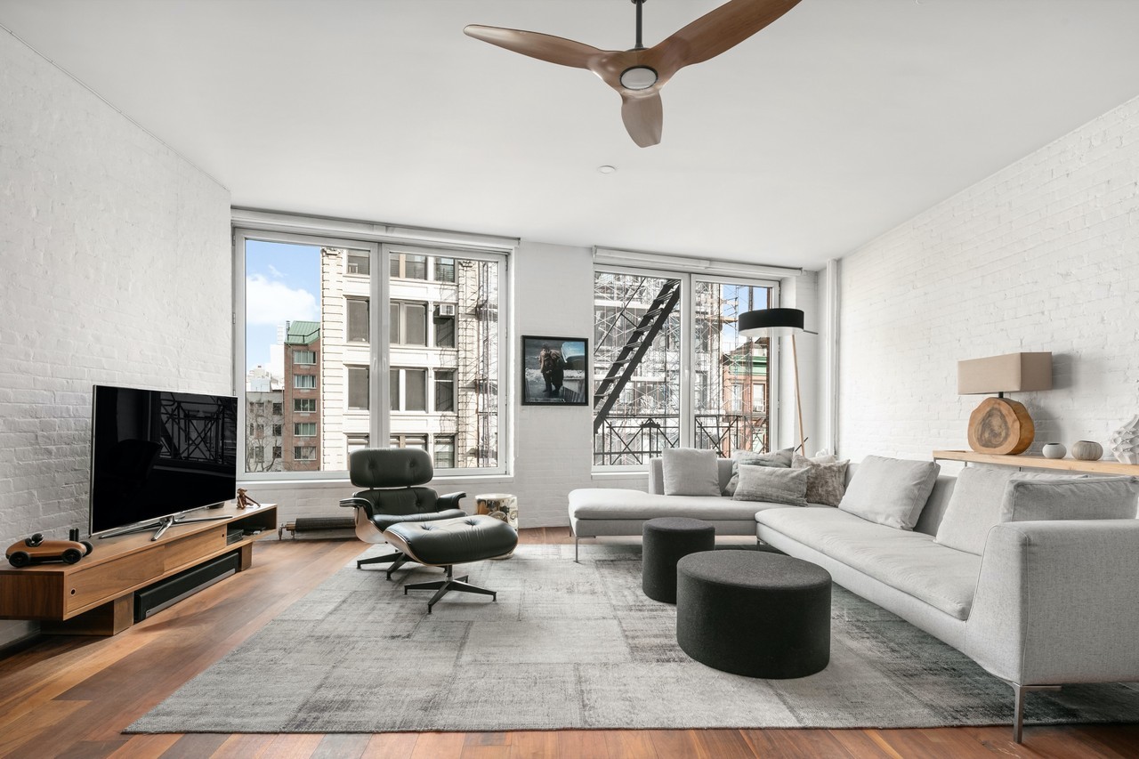 242 Lafayette St - Photo 2 of 7
