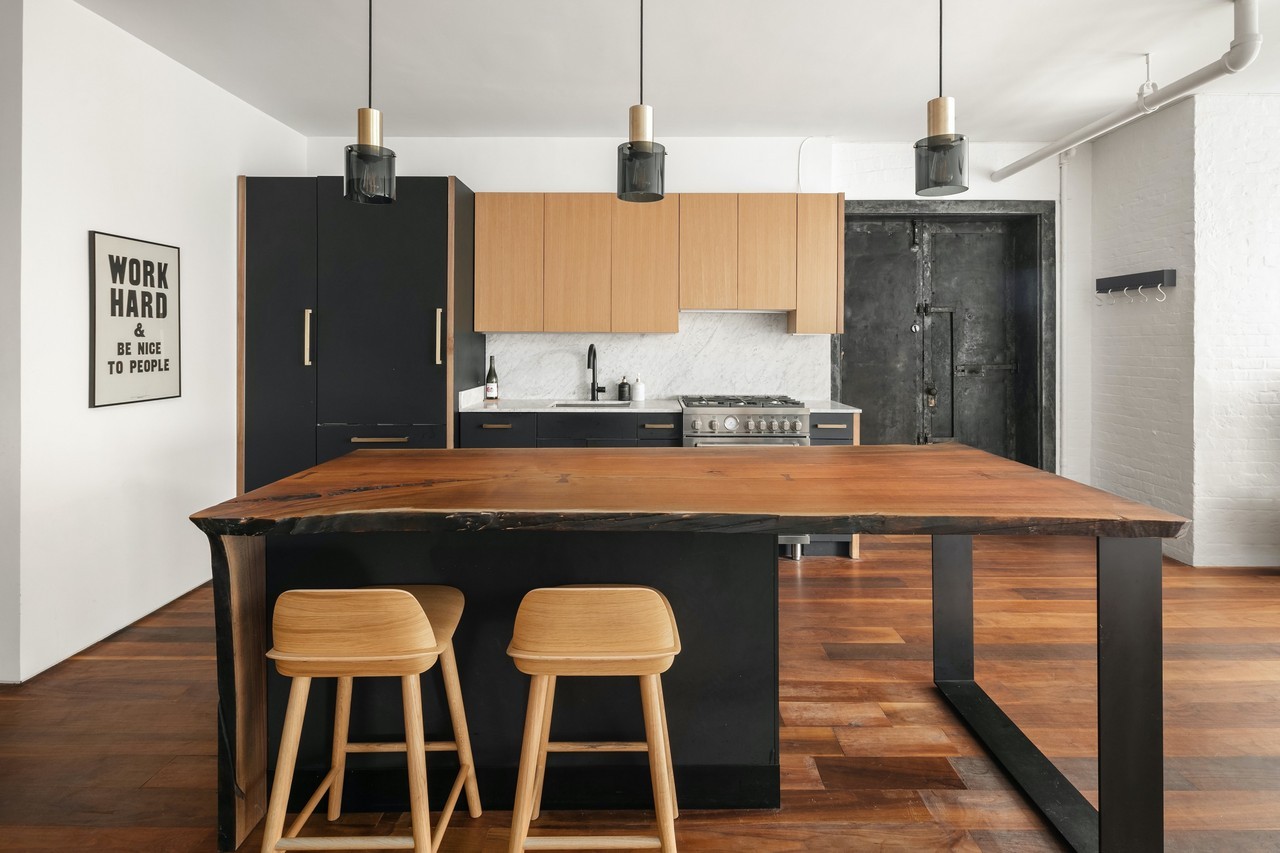 242 Lafayette St - Photo 3 of 7