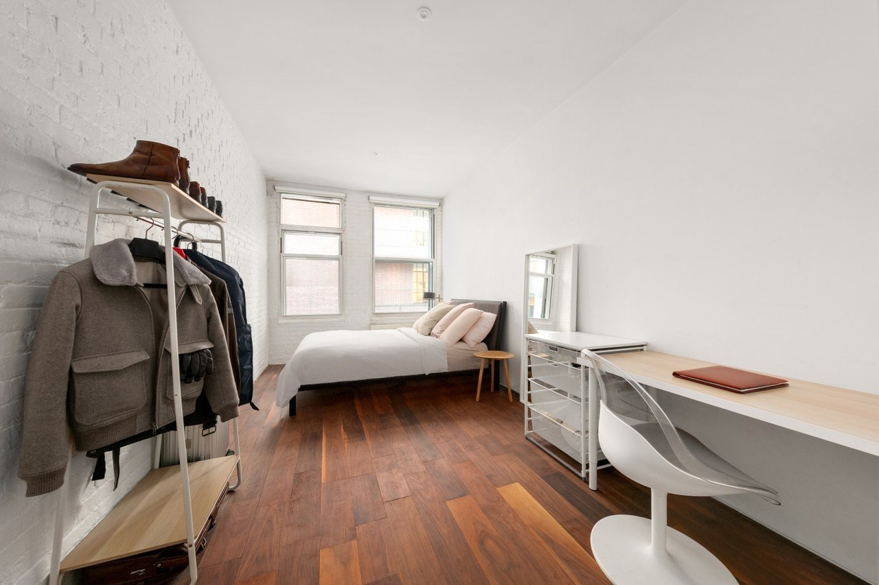242 Lafayette St - Photo 6 of 7