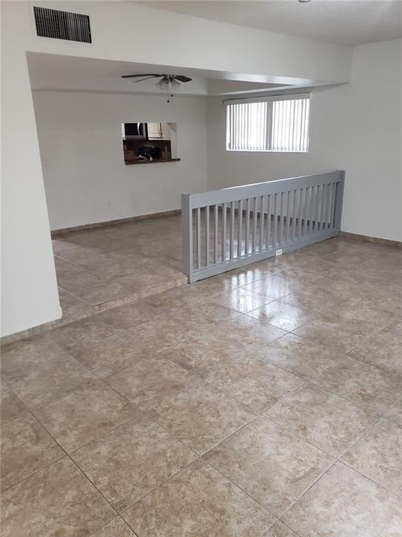 680 Ne 195th St #680 - Photo 3 of 11