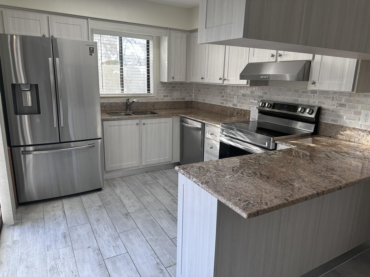3017 Florida Blvd - Photo 6 of 30