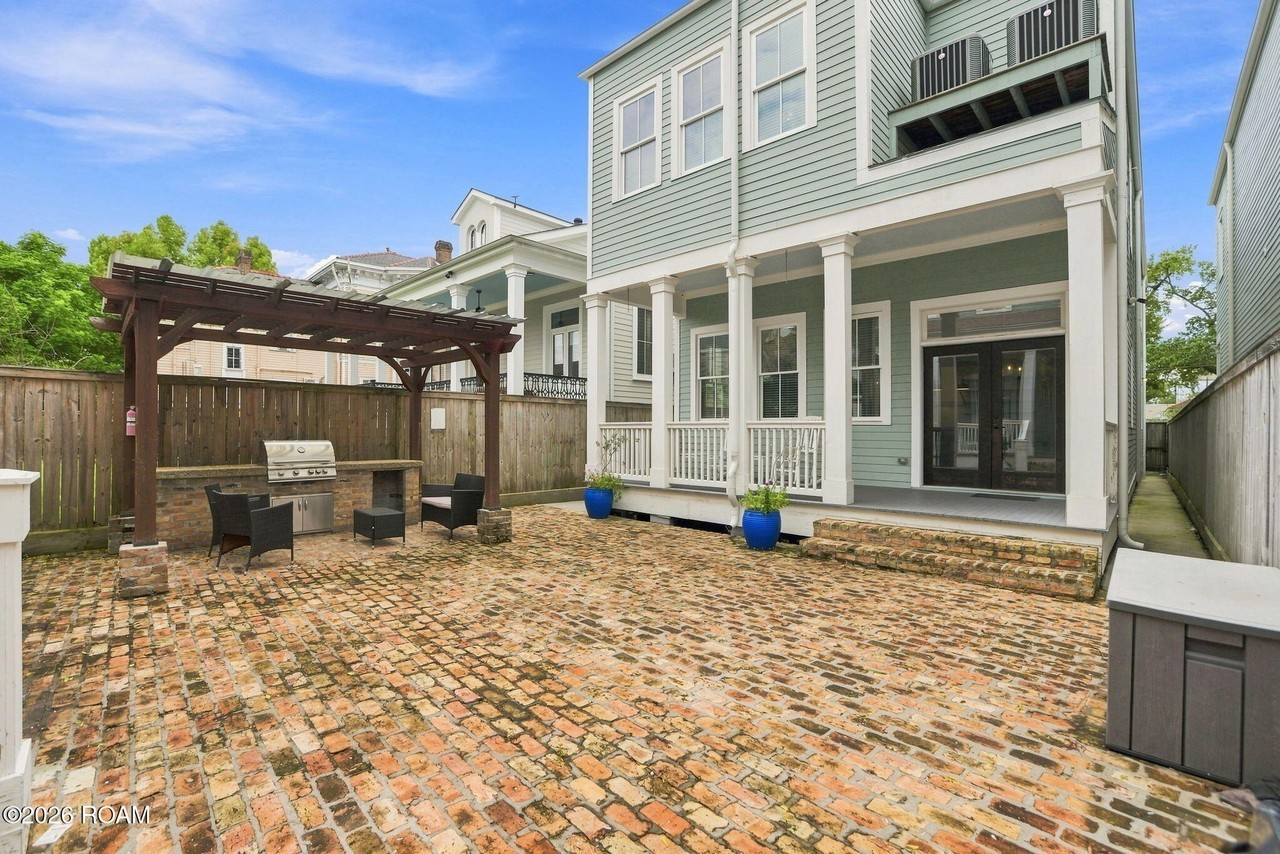 1419 Esplanade Ave - Photo 3 of 18