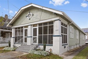 featured image of 3040 Upperline St