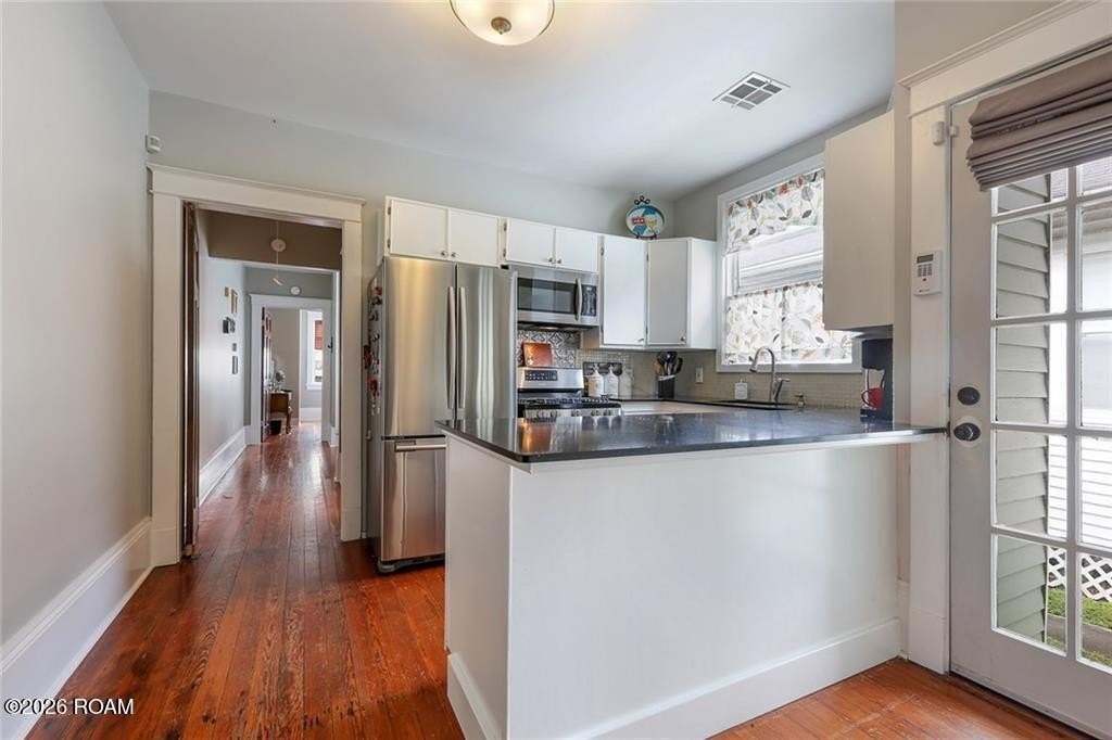 3040 Upperline St - Photo 6 of 10