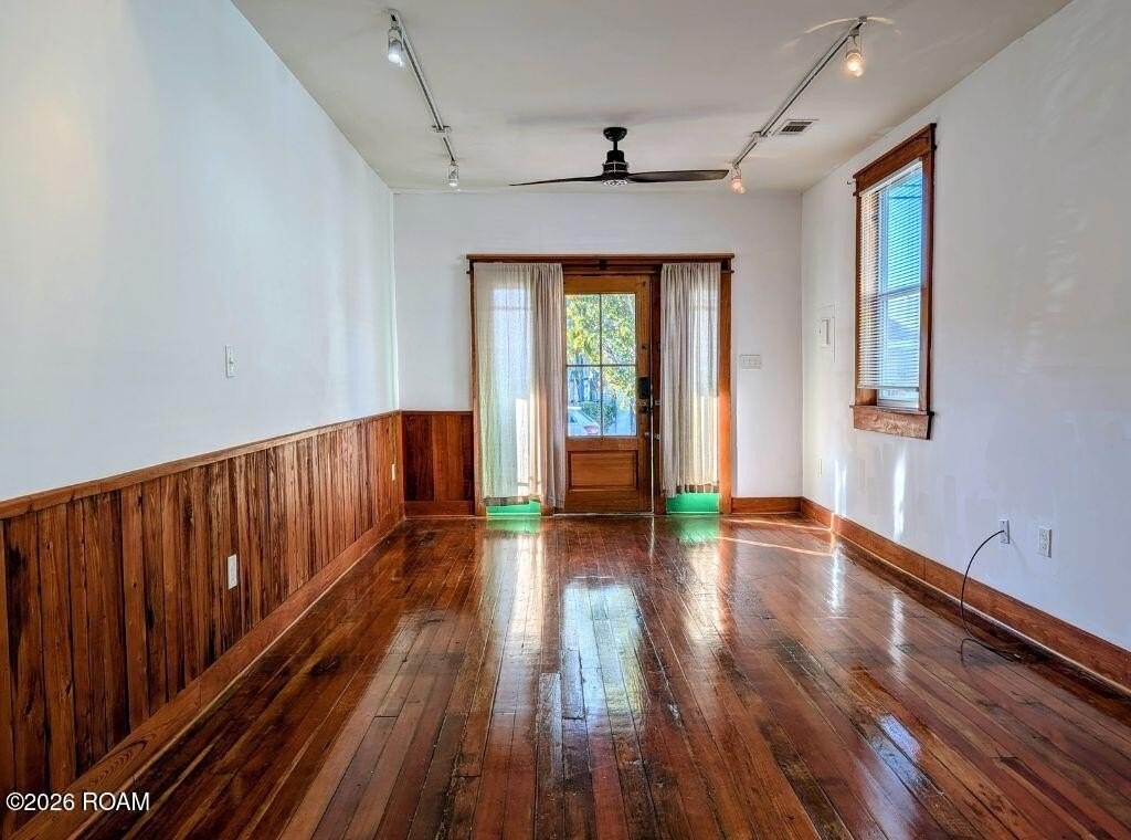 1527 France St - Photo 2 of 8