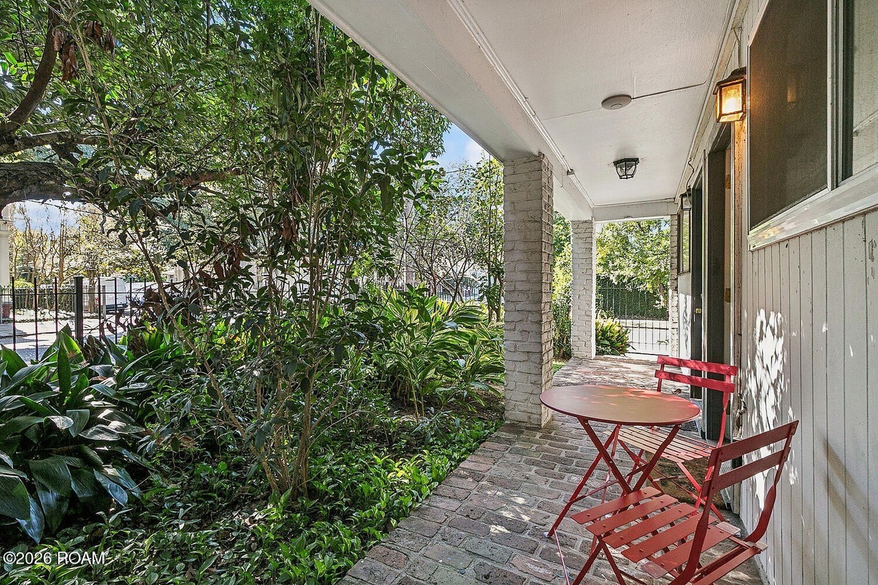 1921 Prytania St - Photo 2 of 11