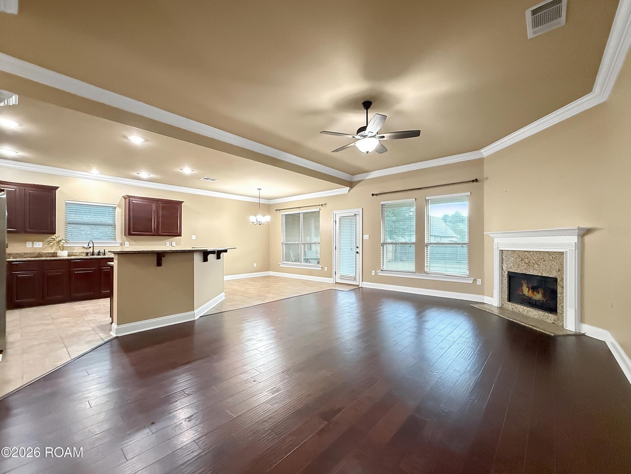 1825 Justin Dr - Photo 3 of 18