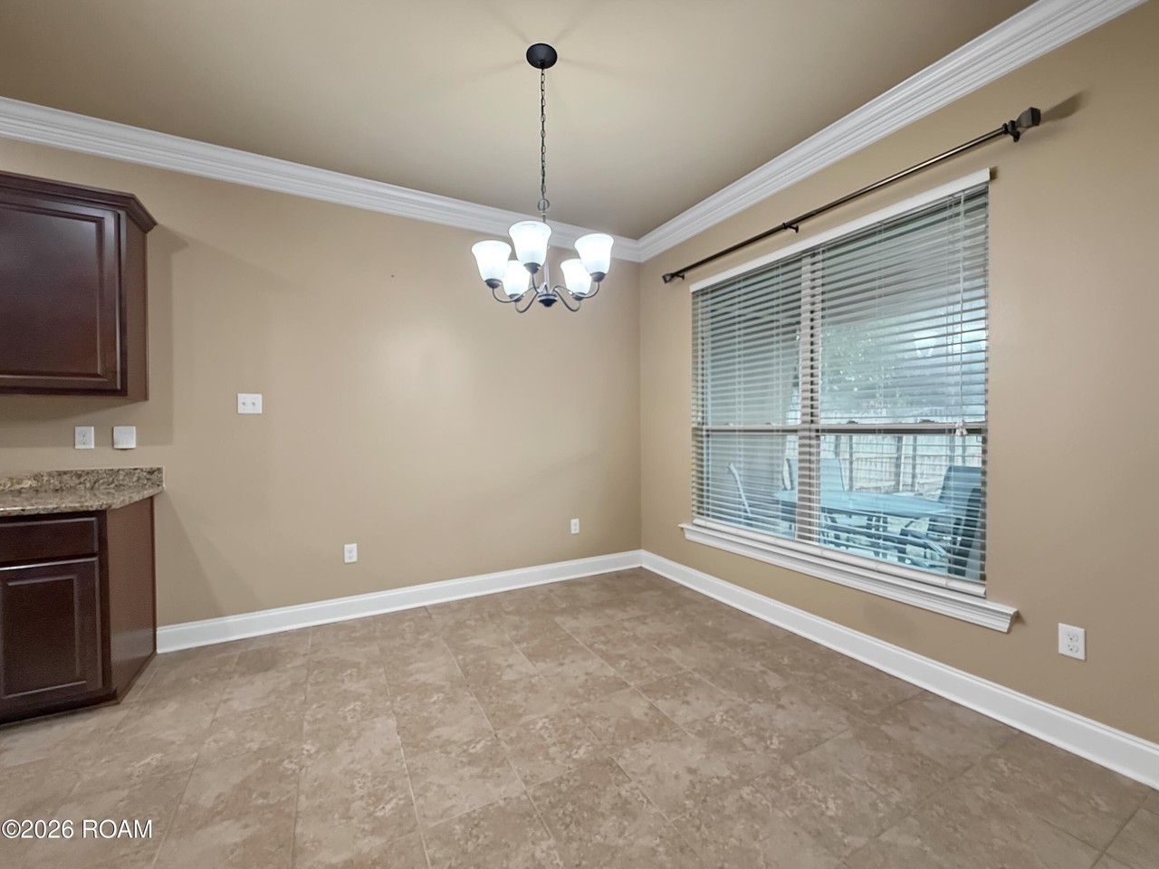 1825 Justin Dr - Photo 5 of 18