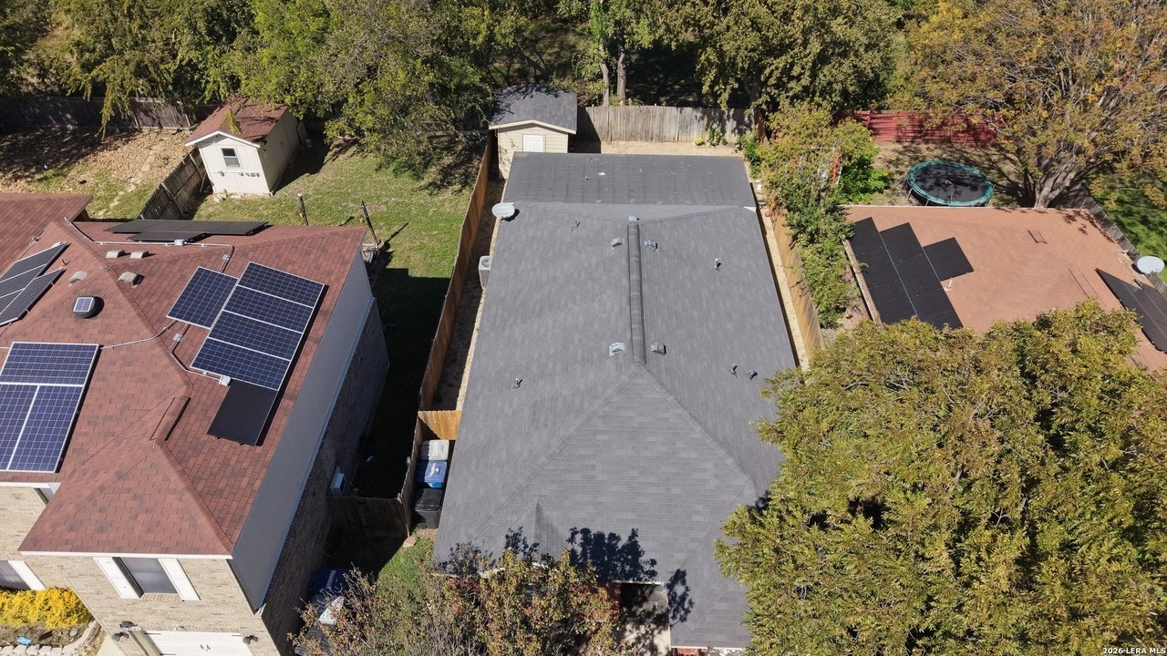 9219 Encino Vlg - Photo 4 of 32