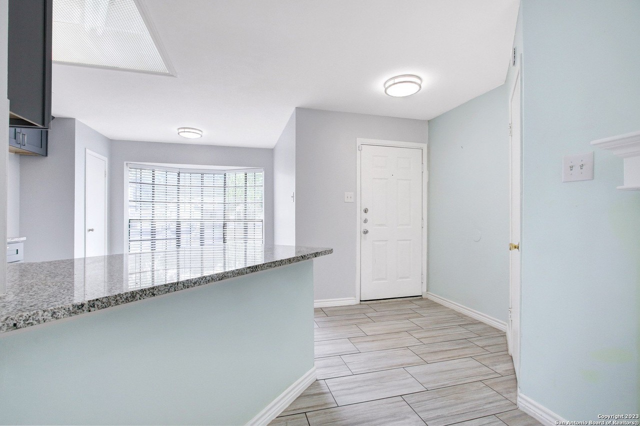 5531 Ivanhoe St - Photo 3 of 28