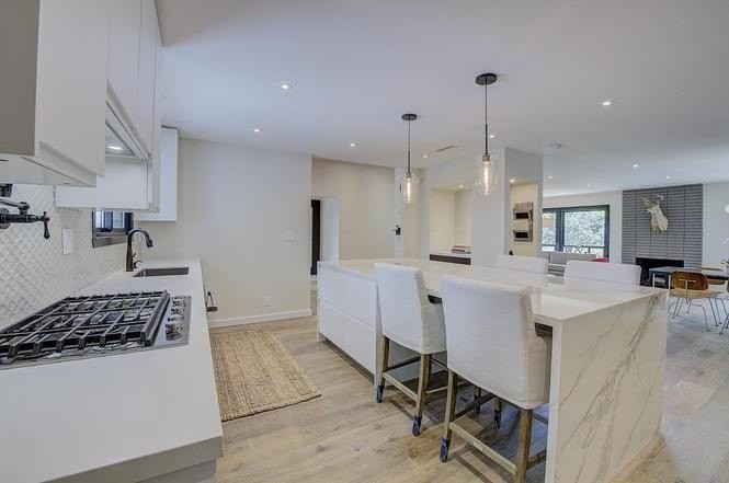 347 Salida Del Sol - Photo 4 of 33
