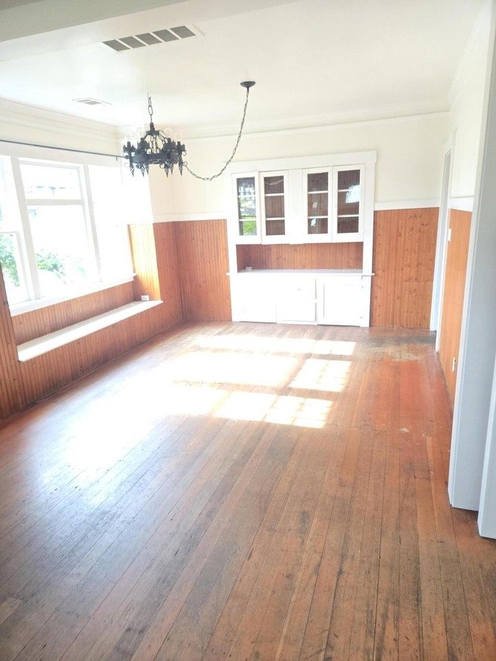 427 E Micheltorena St #C - Photo 3 of 4