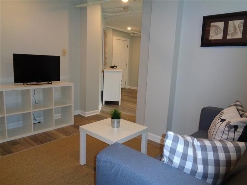 96 Rhode Island Ave #1B - Photo 7 of 9