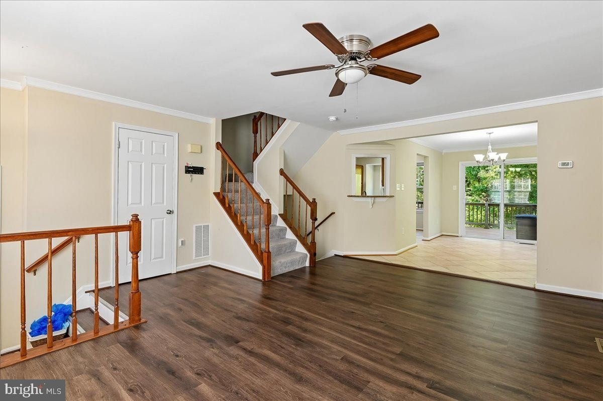 8230 Appalachian Dr - Photo 4 of 23