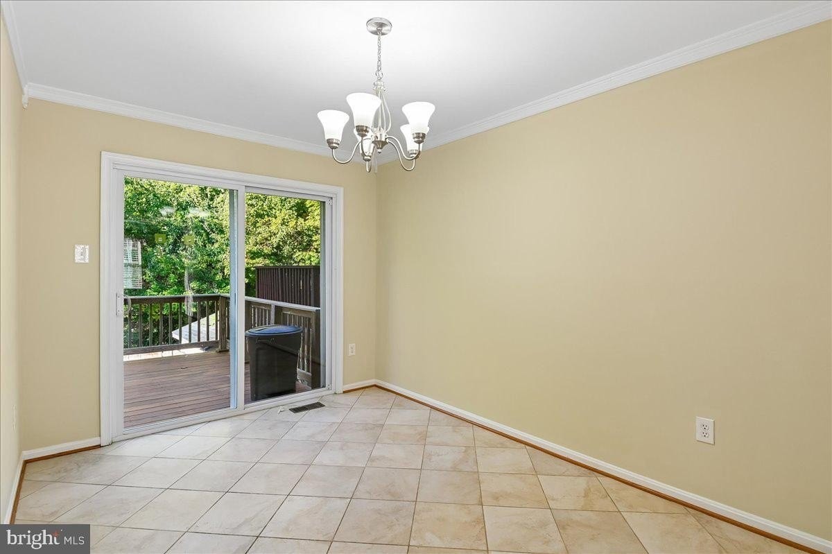 8230 Appalachian Dr - Photo 5 of 23