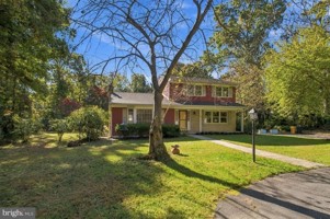 featured image of 8325 Woodland Rd