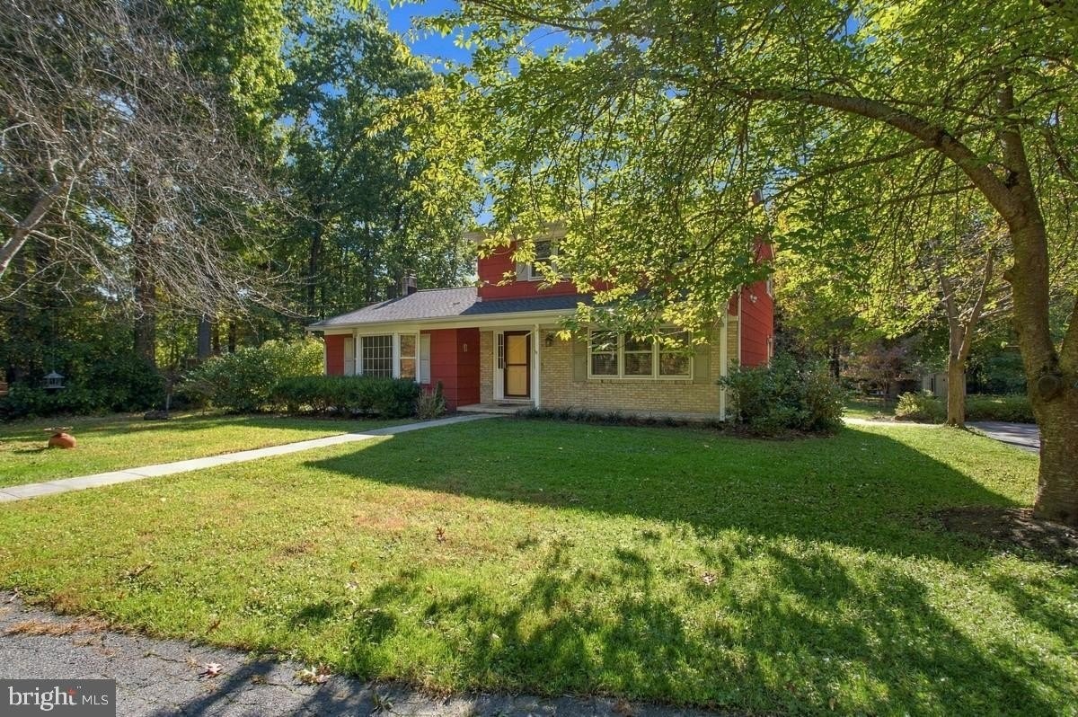 8325 Woodland Rd - Photo 3 of 36