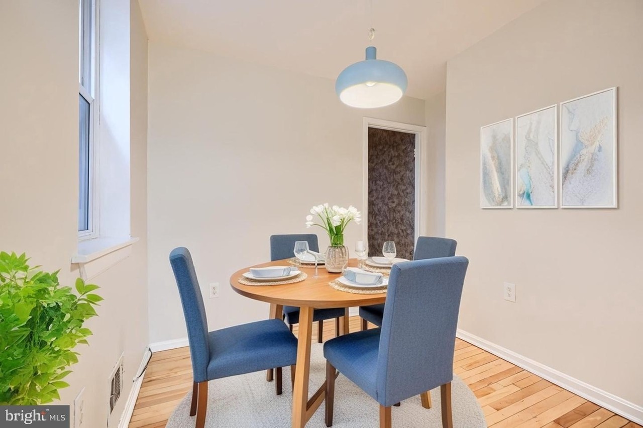 327 S Fremont Ave - Photo 7 of 32