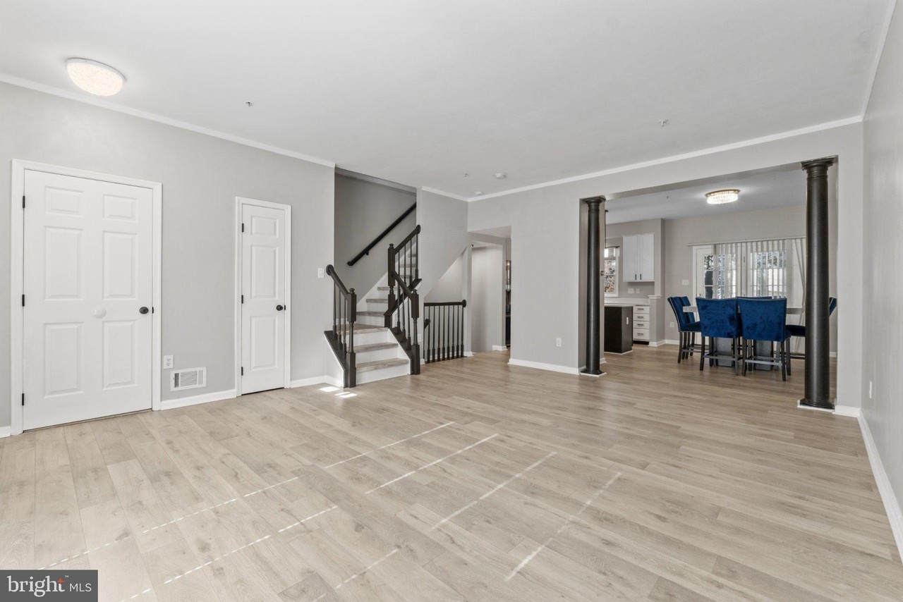 9965 Sherwood Farm Rd - Photo 7 of 33