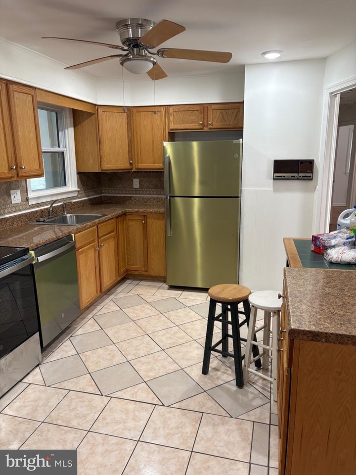 6412 Kaine Dr - Photo 2 of 4