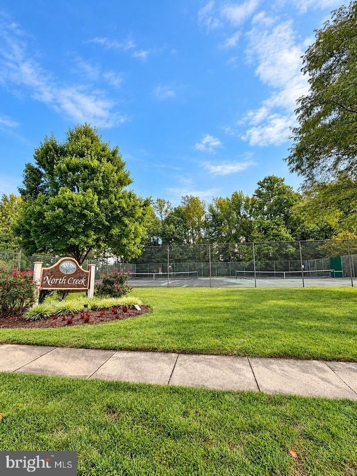 11333 Broken Bow Ct - Photo 3 of 29