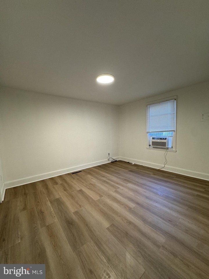 61 West Ave - Photo 6 of 11