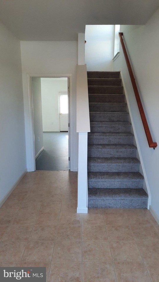 800 Admirals Quay Dr - Photo 3 of 16