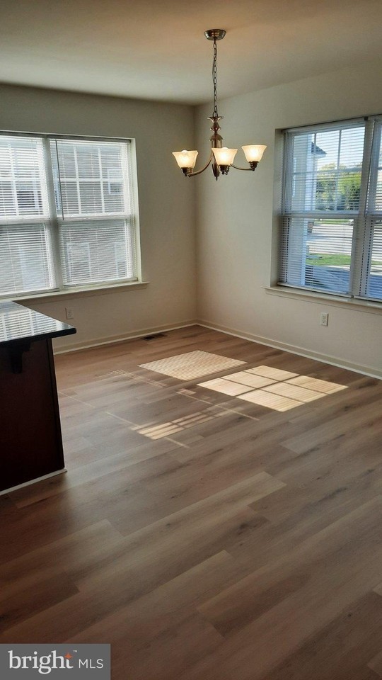 800 Admirals Quay Dr - Photo 5 of 16