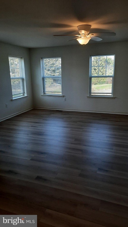 800 Admirals Quay Dr - Photo 7 of 16