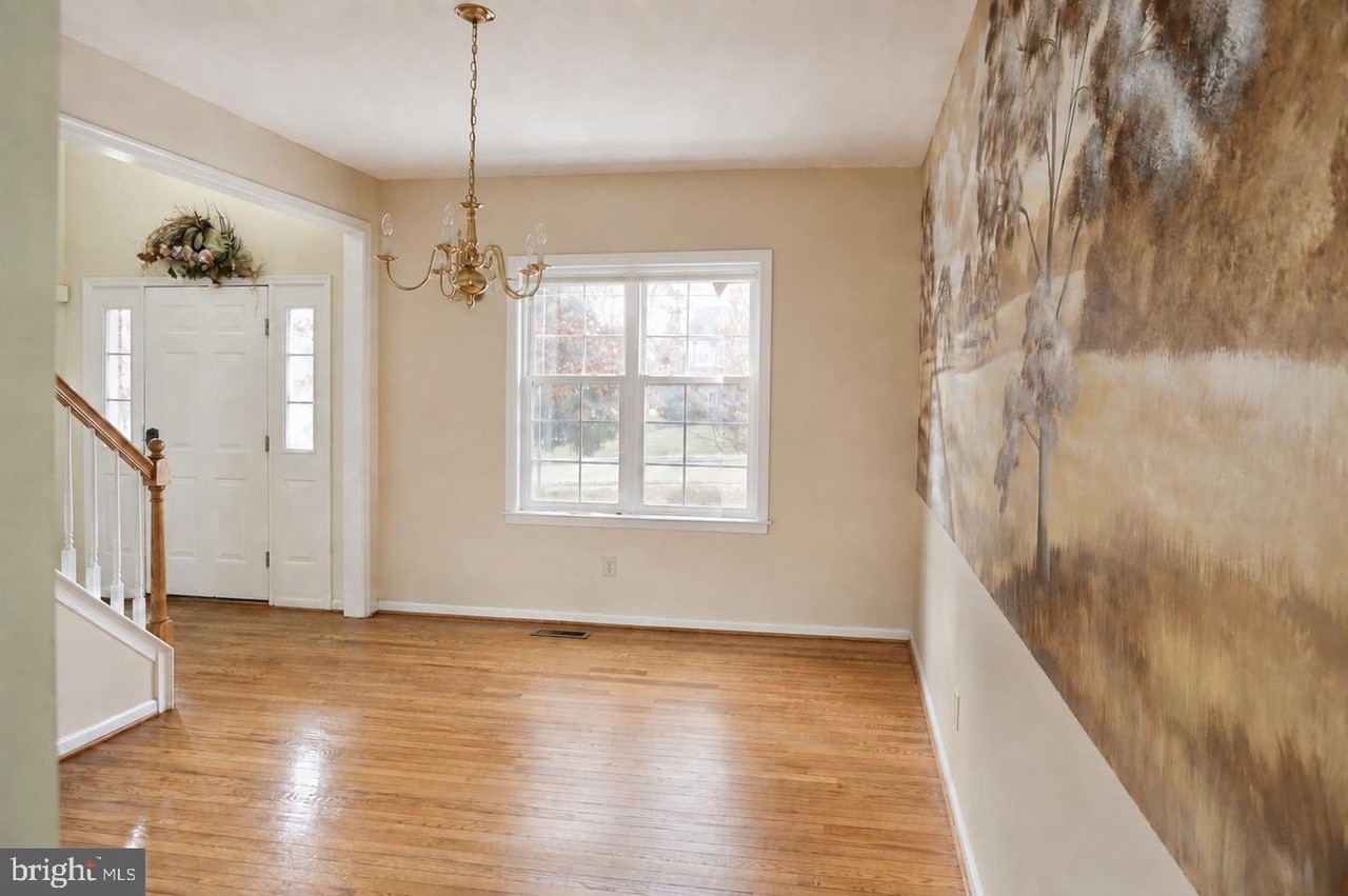 26 Adamson Ct - Photo 3 of 26