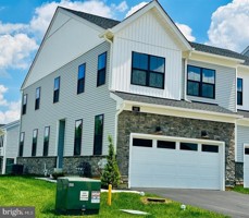featured image of 402 Hartnup St #128