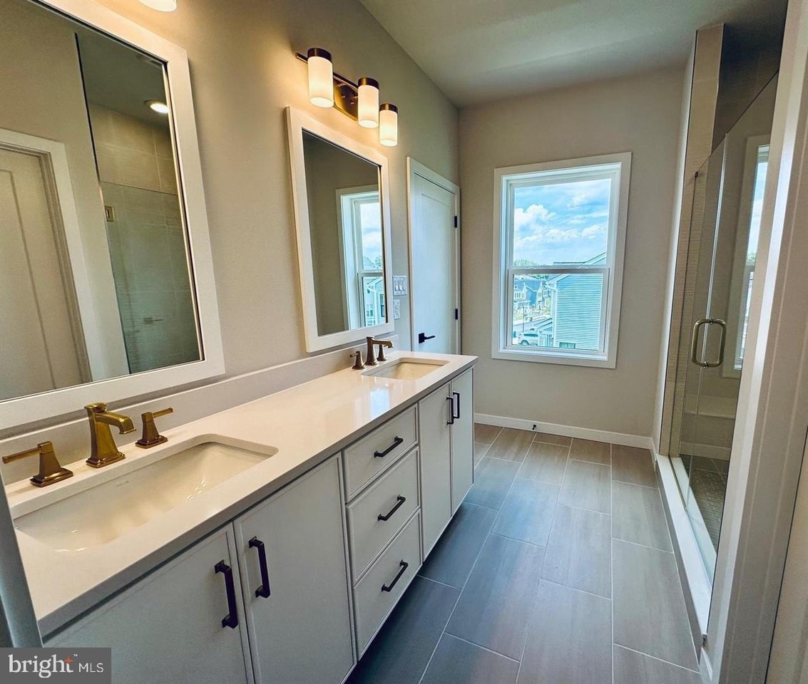 402 Hartnup St #128 - Photo 6 of 11