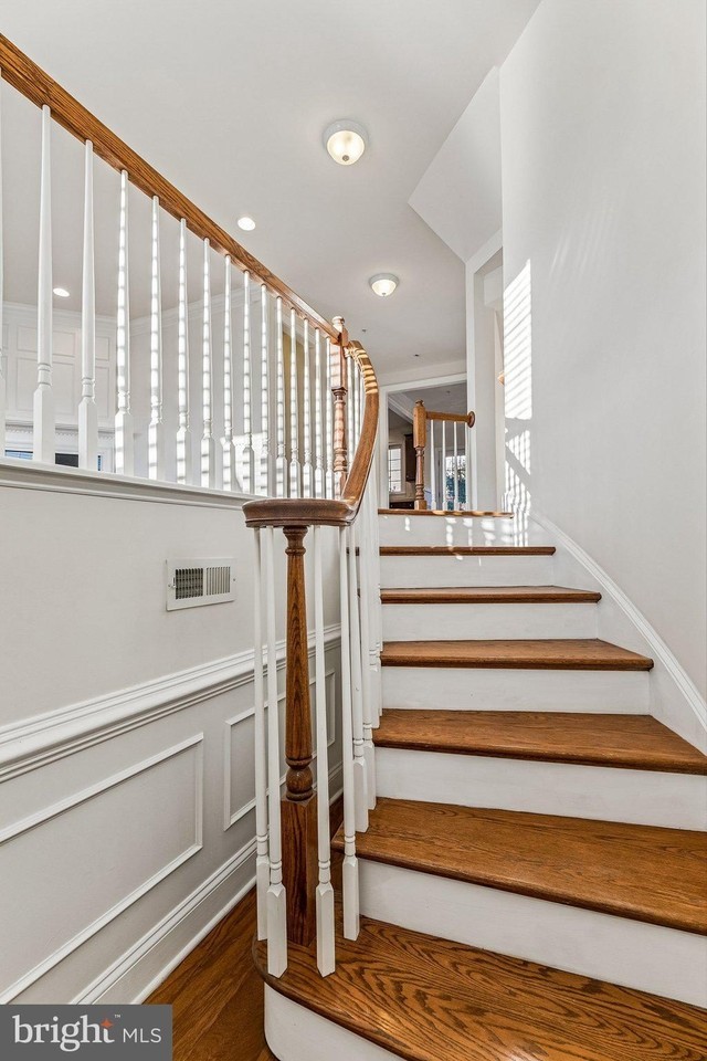 132 Wilder Way - Photo 4 of 34