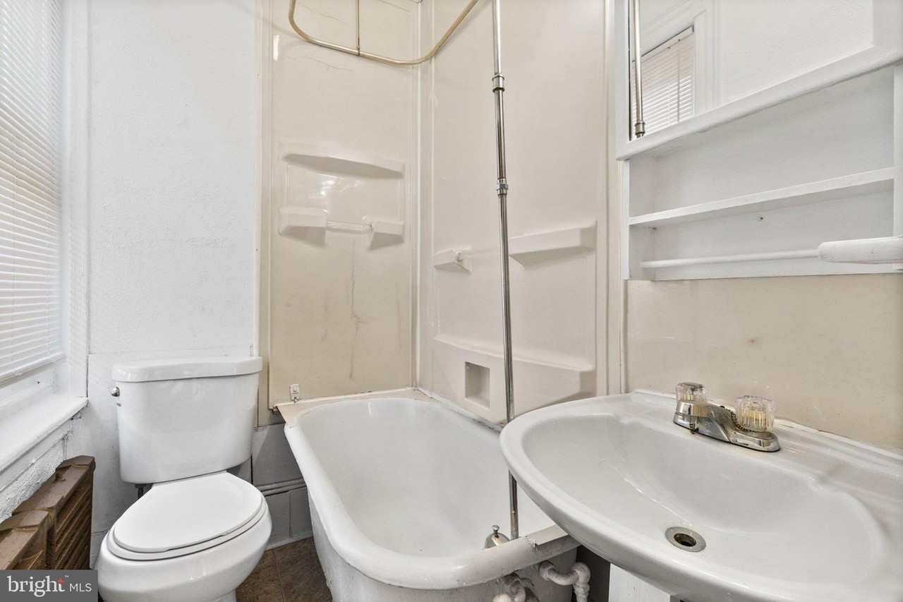 5027 Pine St - Photo 7 of 7