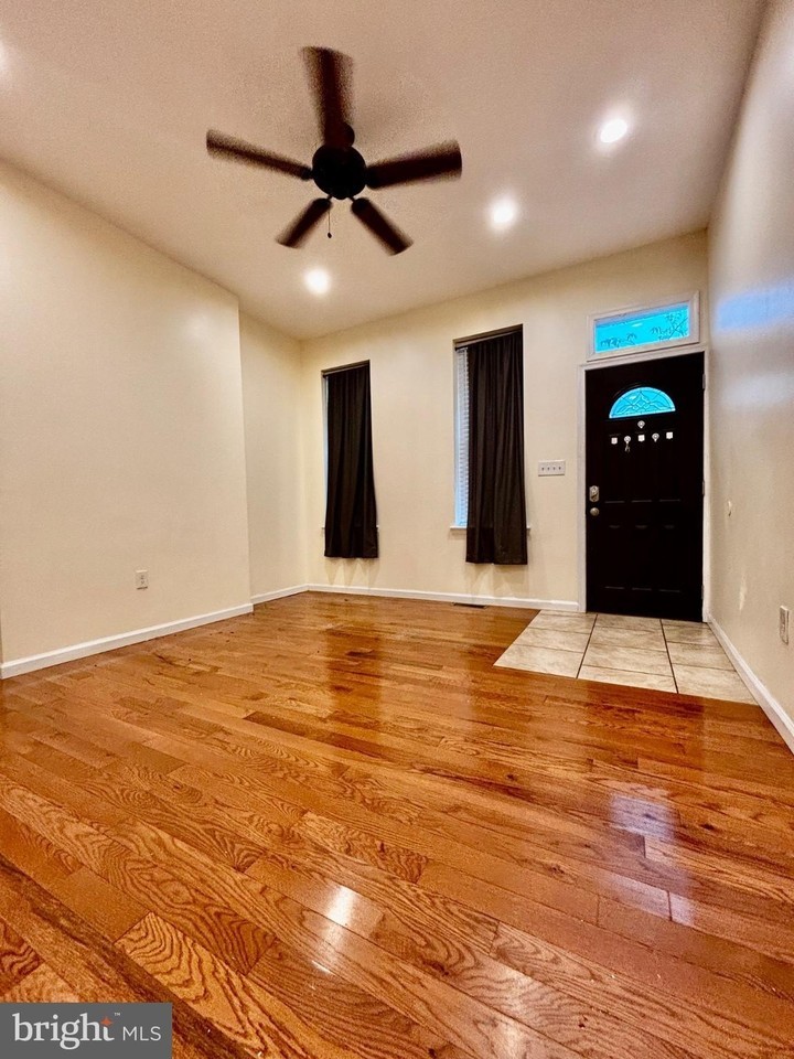 2208 E Lehigh Ave - Photo 3 of 18