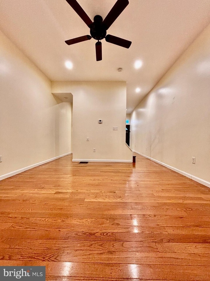 2208 E Lehigh Ave - Photo 5 of 18