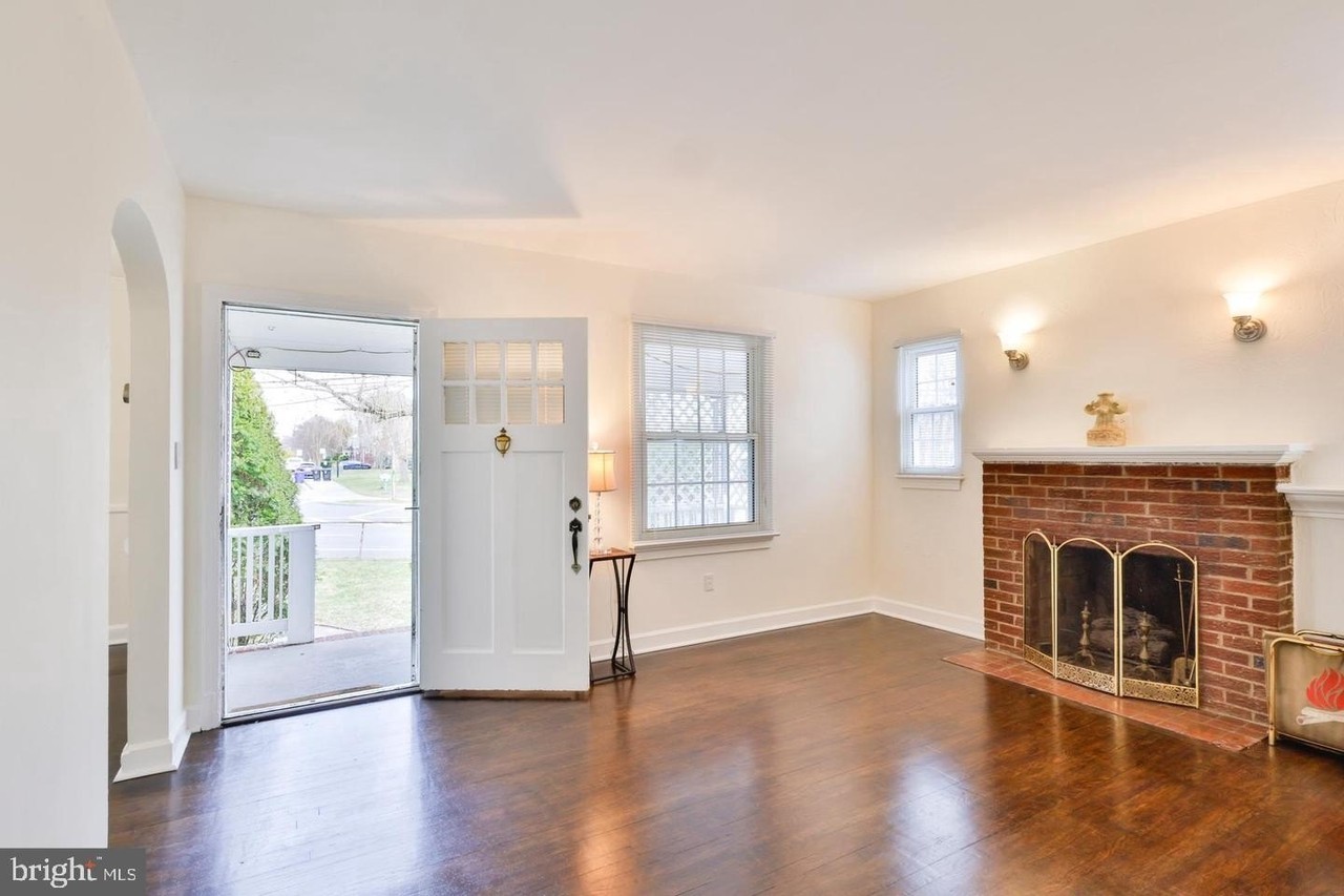 1508 S Walter Reed Dr - Photo 3 of 50