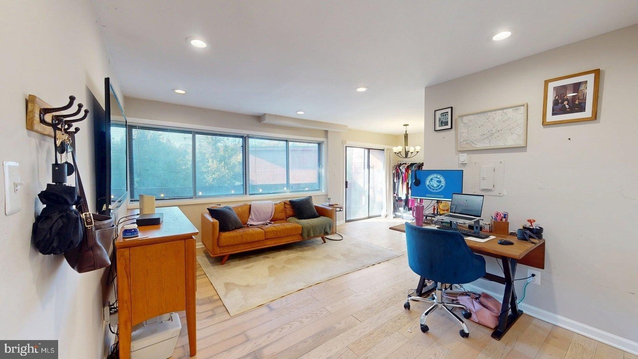 1515 S George Mason Dr #10 - Photo 2 of 25