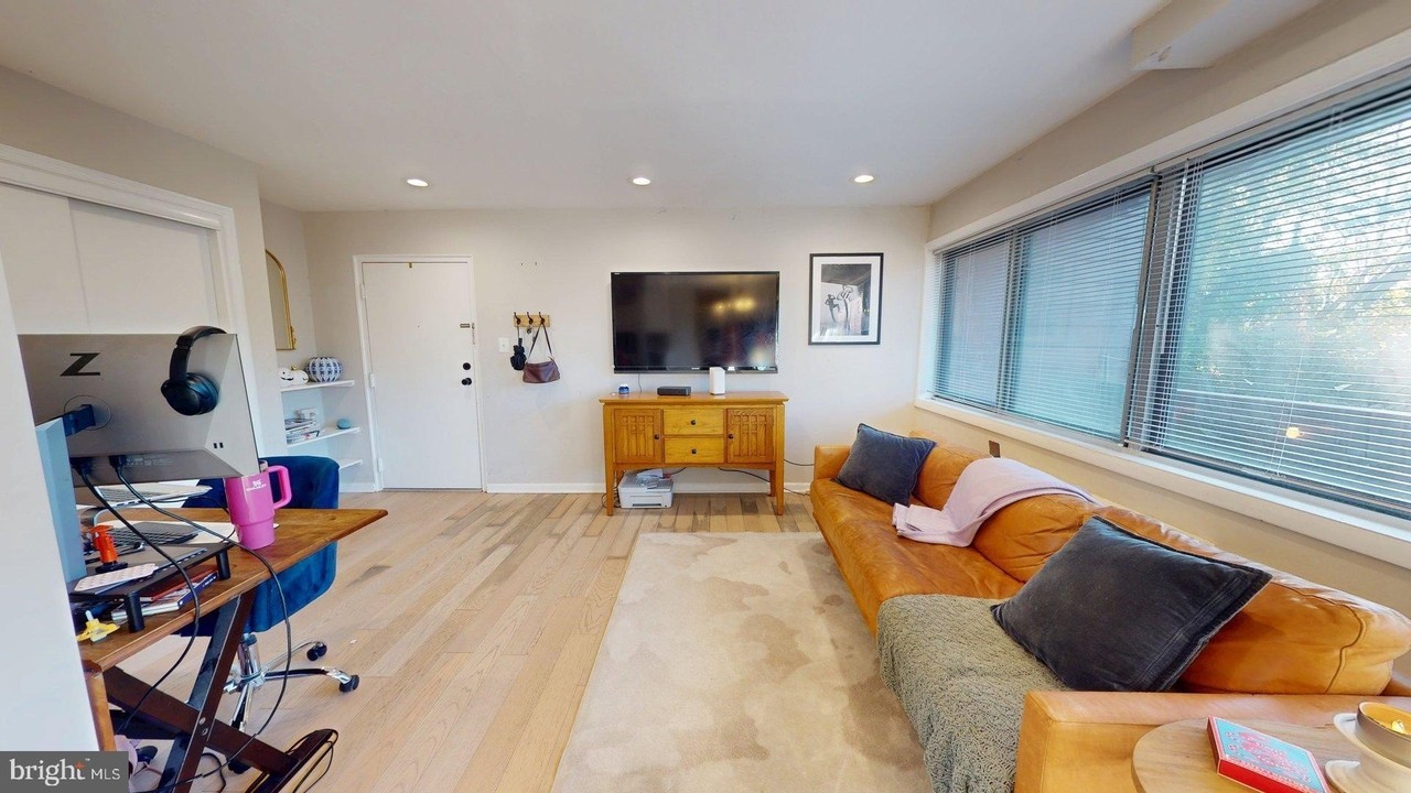 1515 S George Mason Dr #10 - Photo 5 of 25