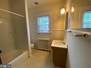 907 Brompton St - Photo 5 of 13